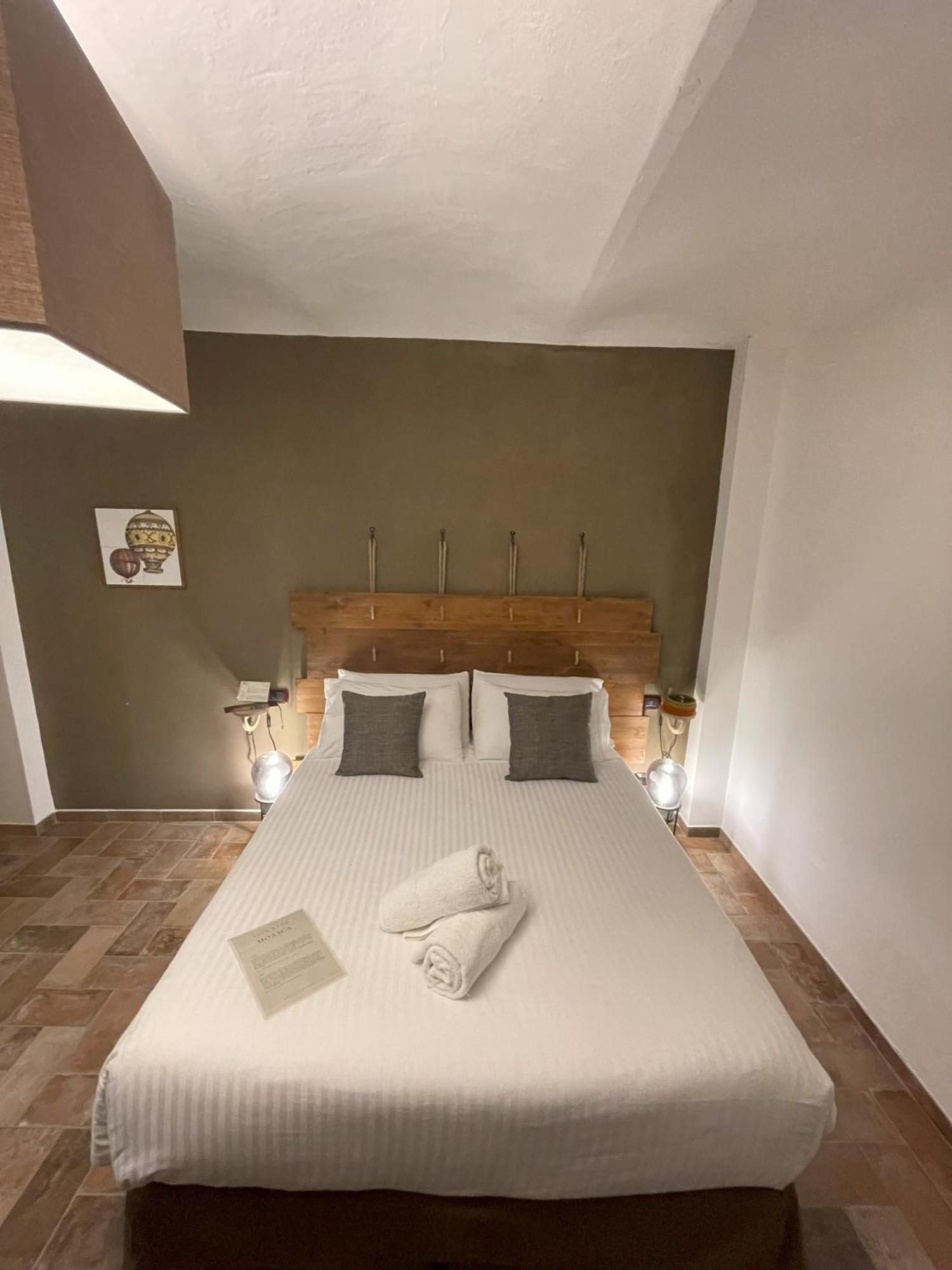 Cascina Tre Botti Hotel Agliano Terme Exterior photo